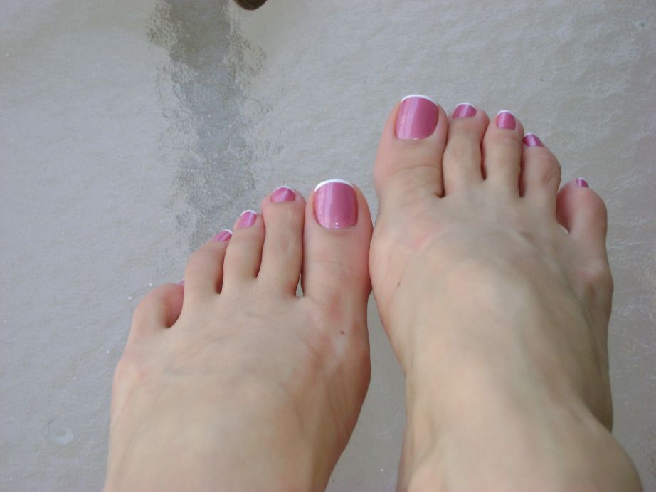Polish feet mistress